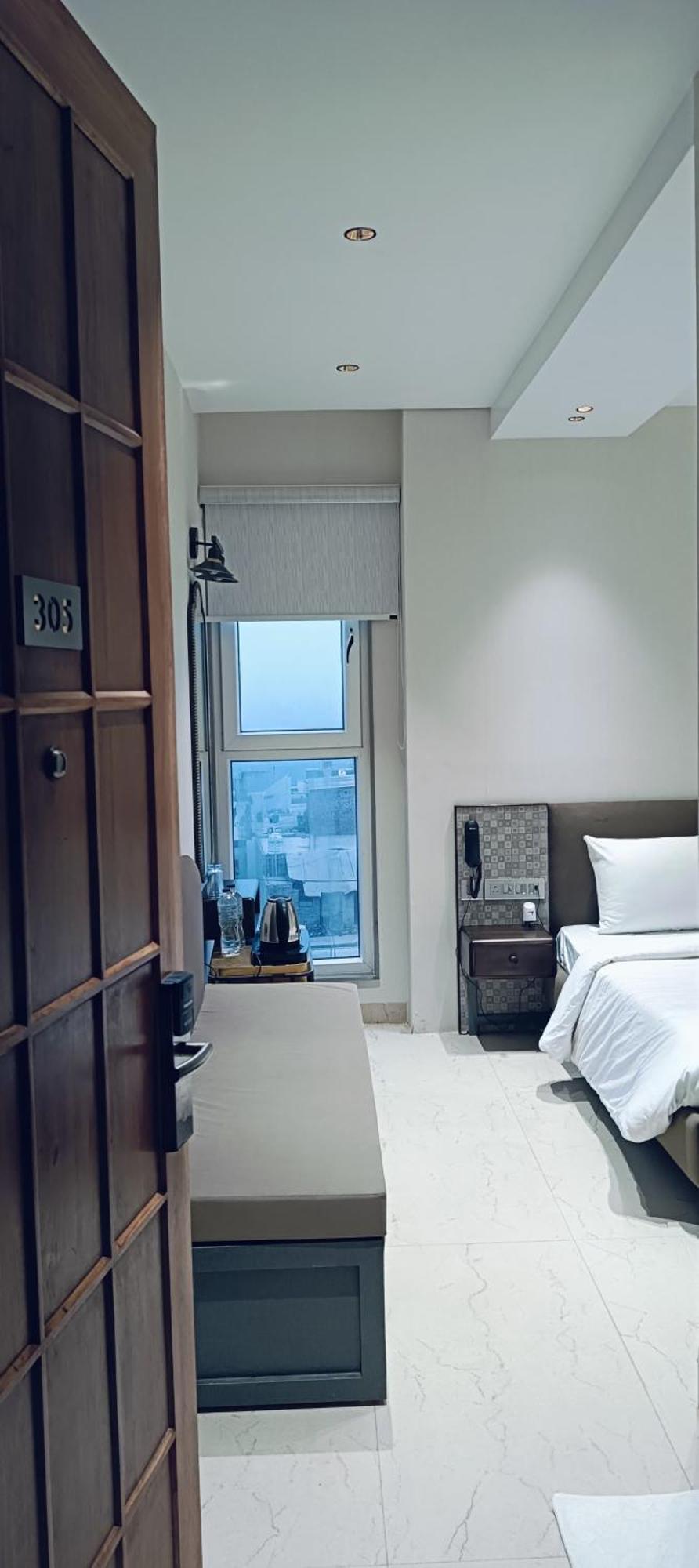 Hotel Hari Om Residency 800 Meters From Ram Mandir Ayodhya Exterior foto