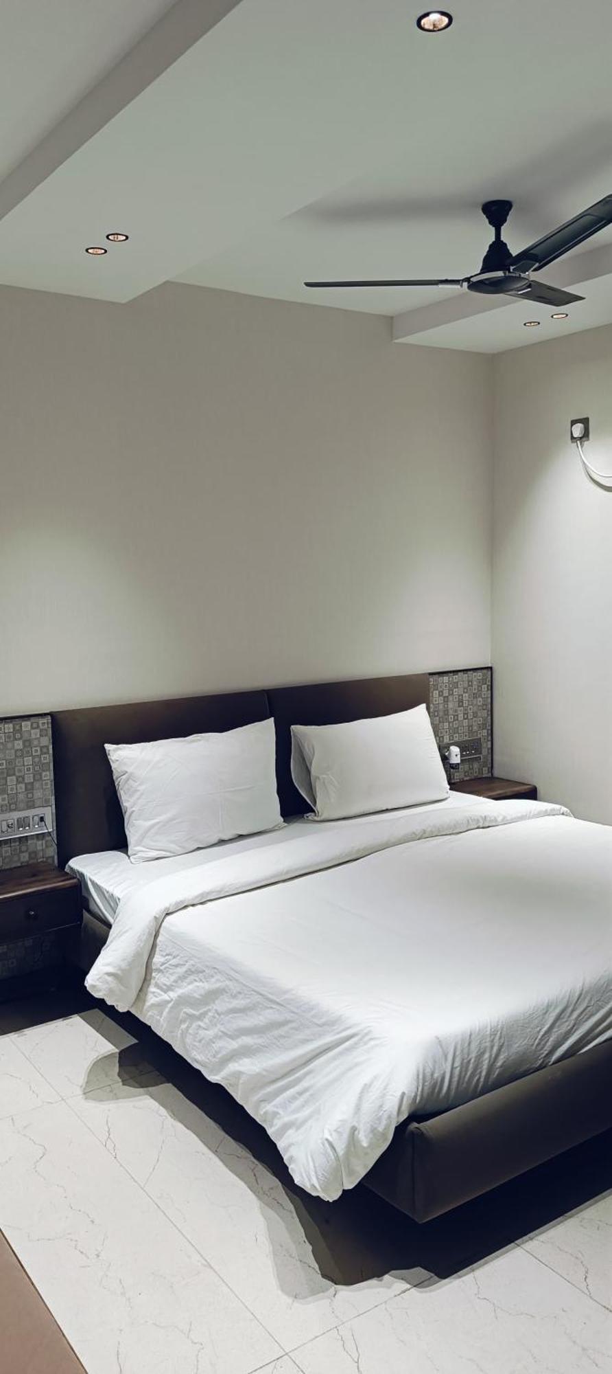 Hotel Hari Om Residency 800 Meters From Ram Mandir Ayodhya Exterior foto