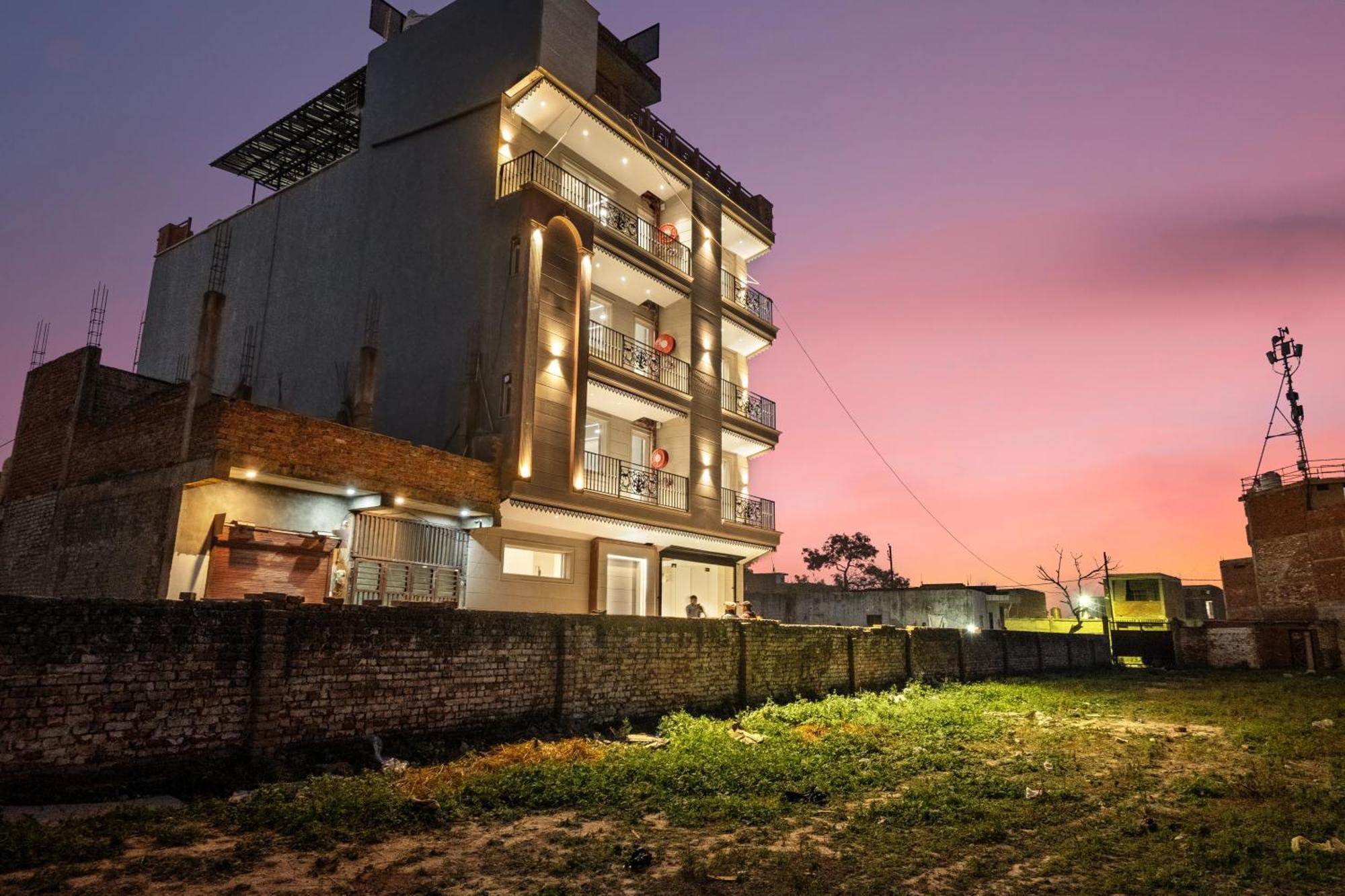 Hotel Hari Om Residency 800 Meters From Ram Mandir Ayodhya Exterior foto