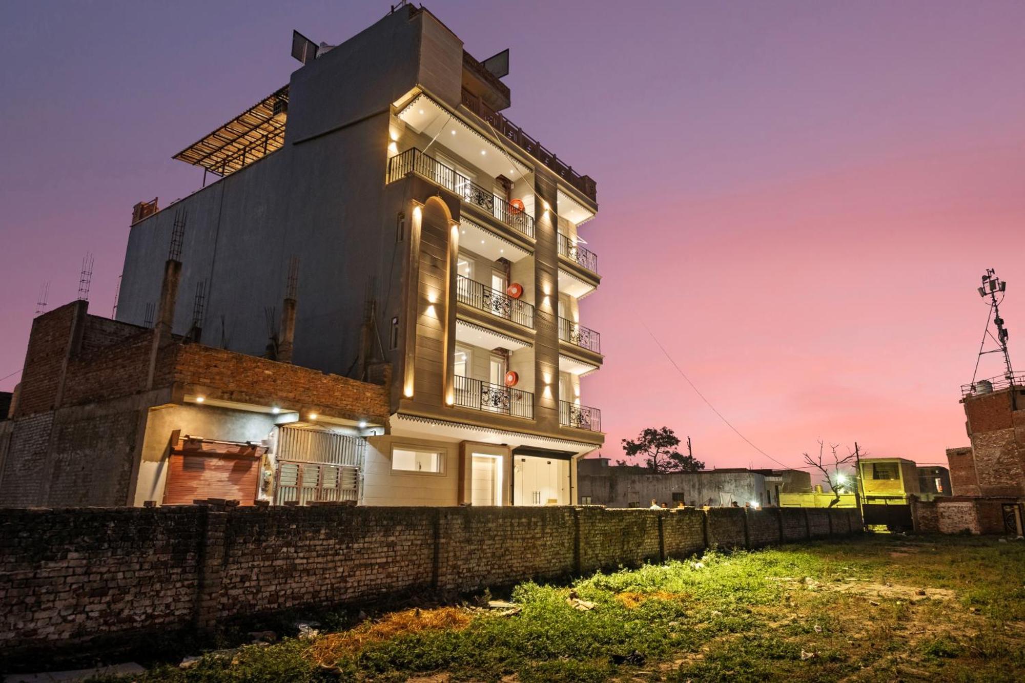 Hotel Hari Om Residency 800 Meters From Ram Mandir Ayodhya Exterior foto
