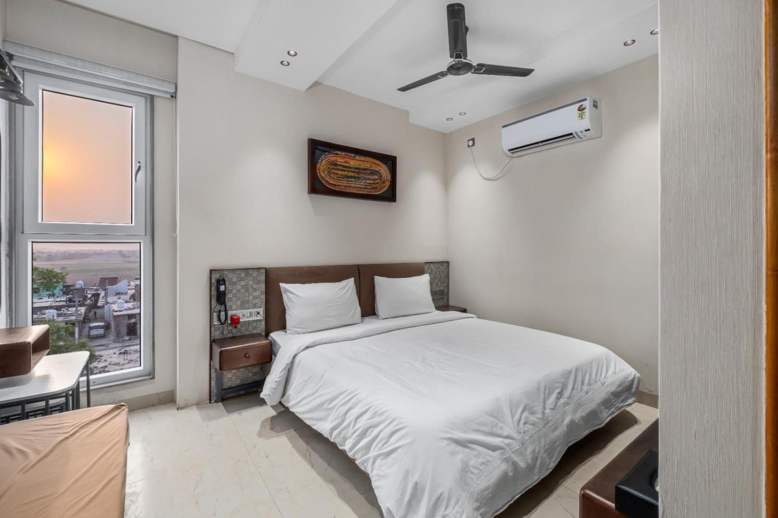 Hotel Hari Om Residency 800 Meters From Ram Mandir Ayodhya Exterior foto